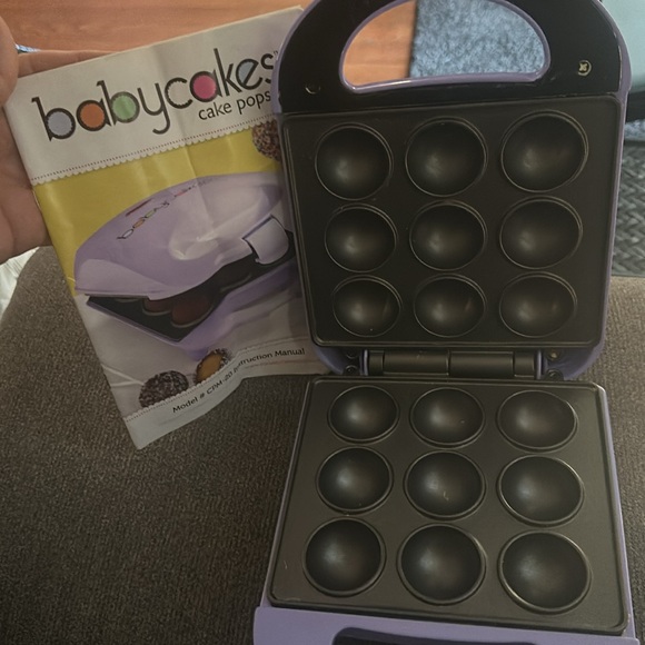 Babycakes mini cake pop maker model #cpm-20 instruction manual included used - Picture 2 of 3